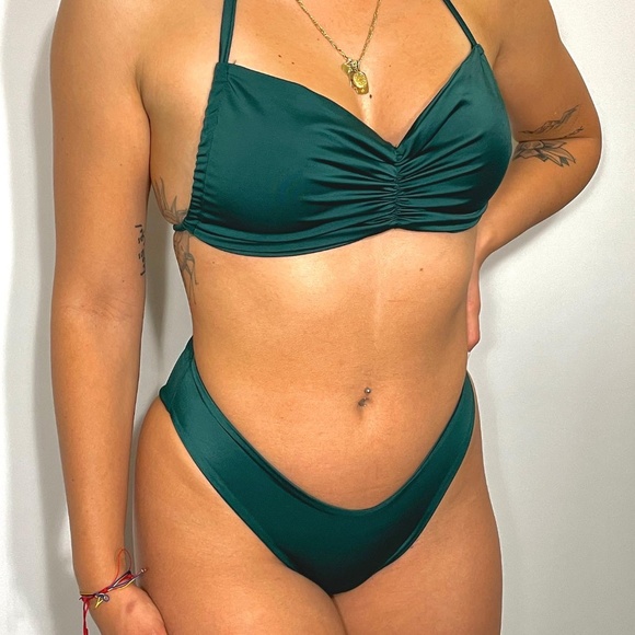 BathingSuits - Picture 14 of 16